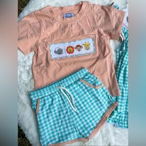 NWOT Peach Short-Sleeve Kids Smocked Zoo Top with Mint Gingham Shorts